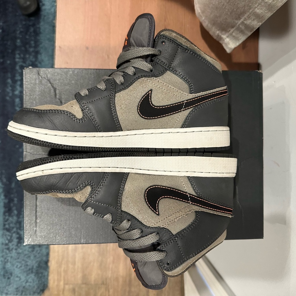 Nike flight grade school black & phantom